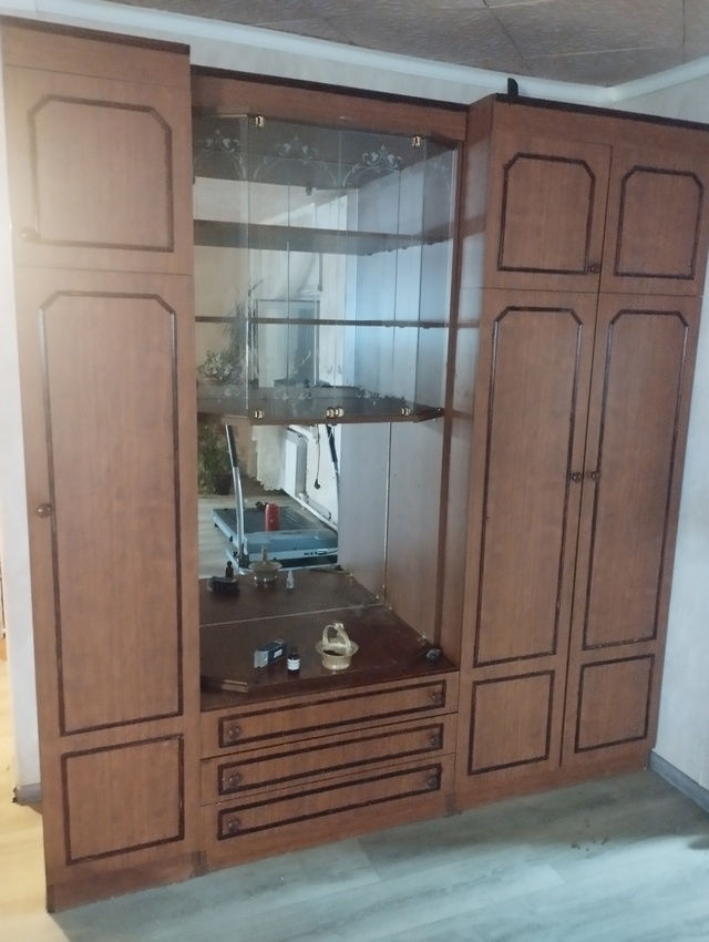 Продам. 3000 рублей. Тел. 89228347555.