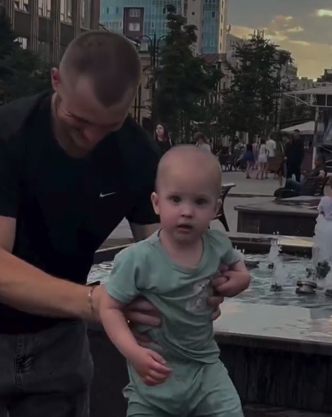 Это папа вовремя еще отреагировать успел