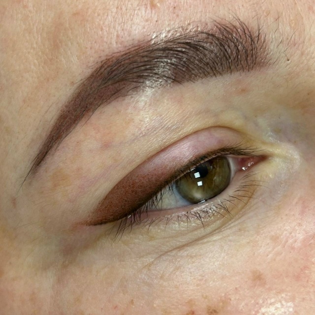 Вы все еще рисуете брови - тогда я иду к вам 😉 (точнее у?...