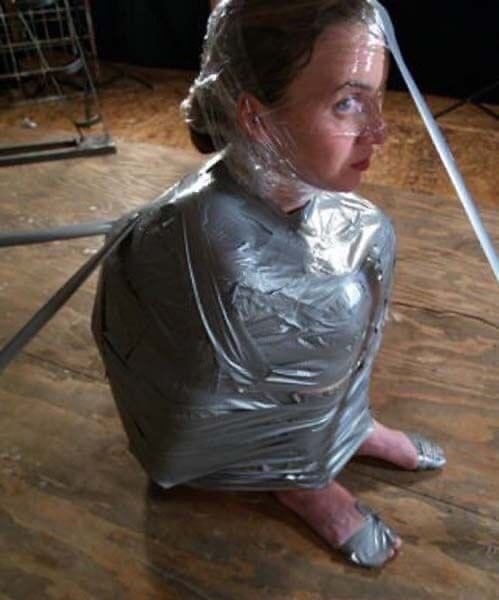 Будто её сейчас на почту понесут