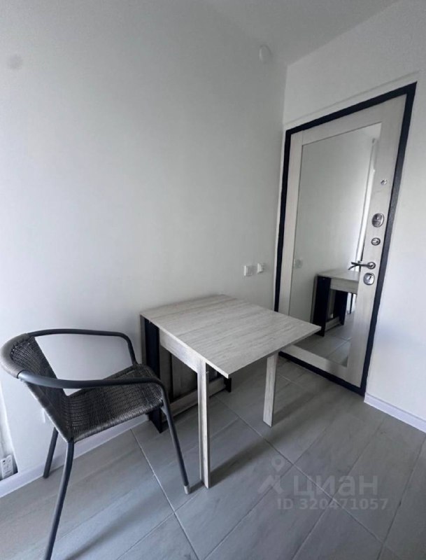 В Москве продают самую маленькую квартиру в России — всего 8 квадратных метров за 2,5 миллиона рубле