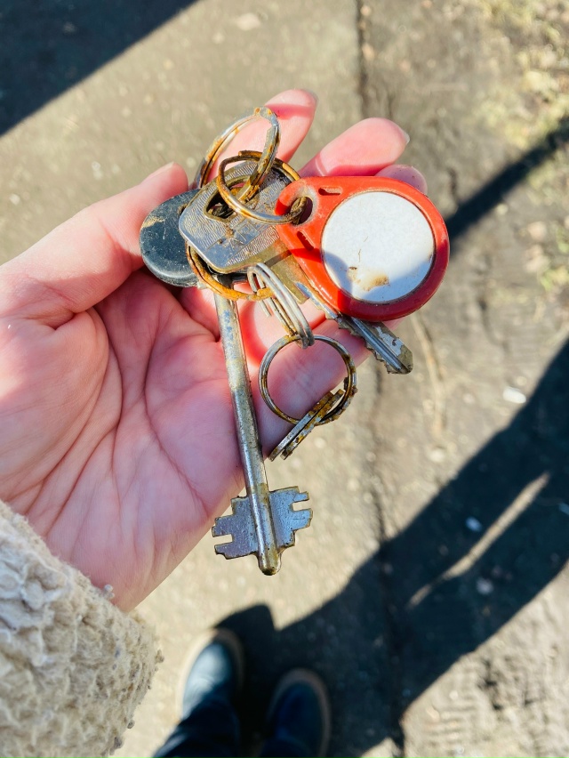 Найдены ключи, обращаться в личку