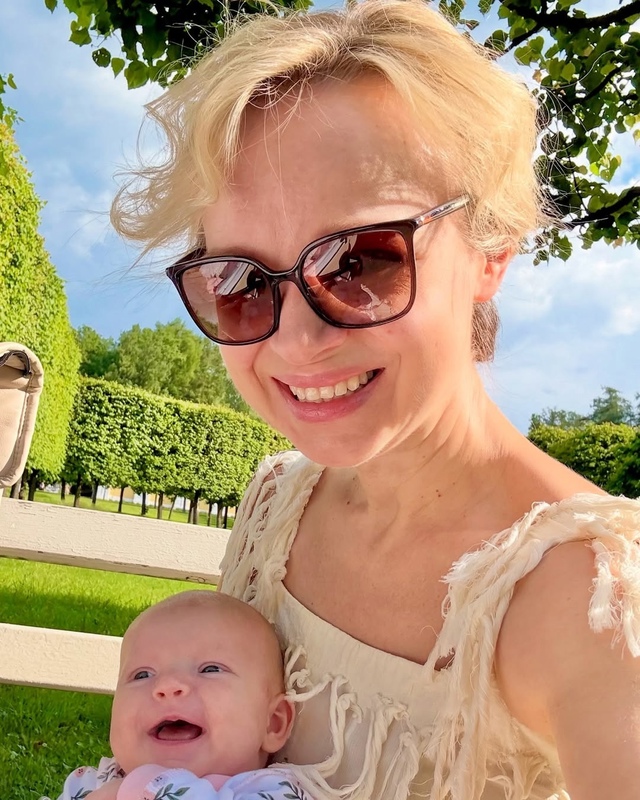 Виталина Цымбалюк-Романовская впервые показала лицо с...