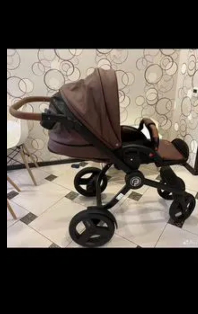 Коляcка Vеrdi Futurо 2в1 BROWN SUGAR.
Oбивка из экoкожи.
В очень хор...