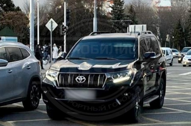 Статус не помог: служебный «Крузак» властей Кубани ошт...