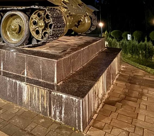👉Глава Смоленска снова вышел в ночной рейд
👥Алекса...