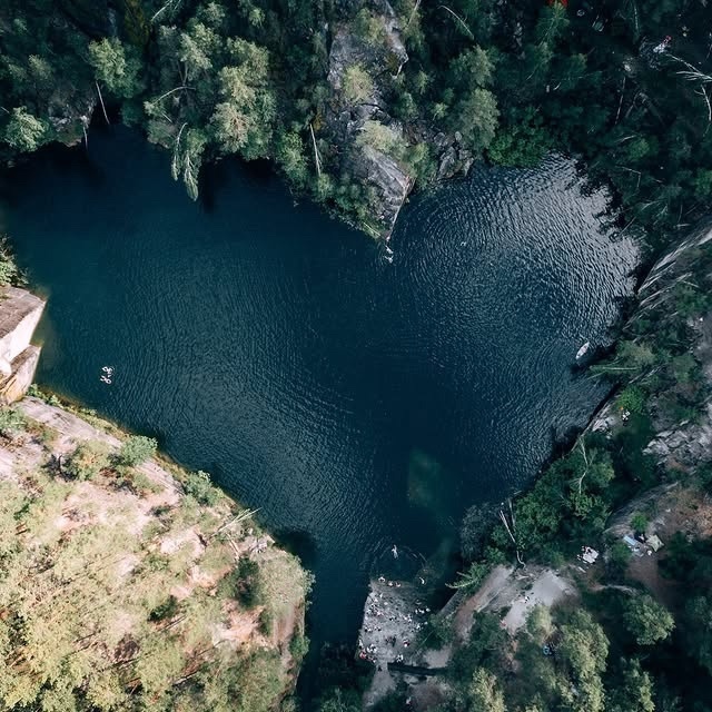 Сердце Урала - озеро Тальков Камень ❤️
📸: Яранцев Яко...