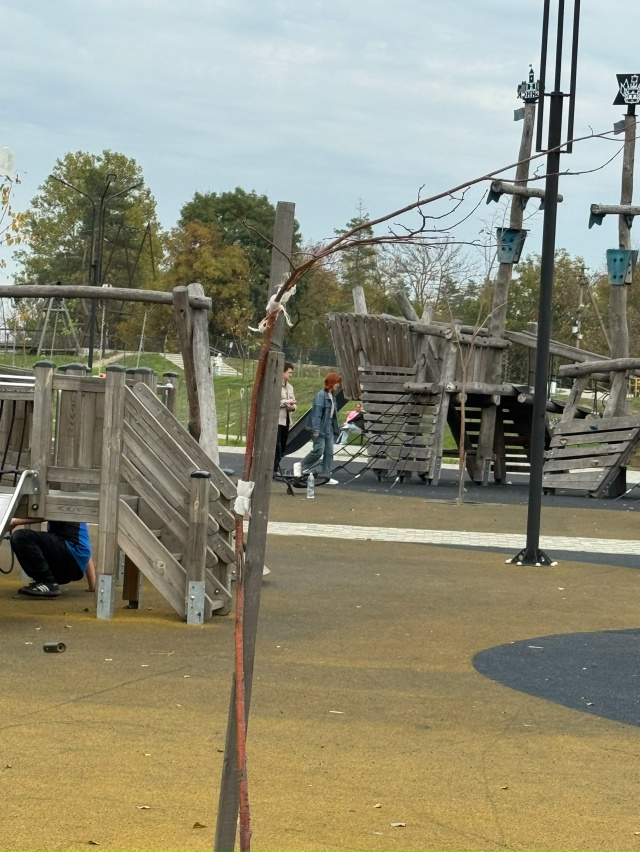 Где-то в параллельной вселенной, люди, получившие влас?...