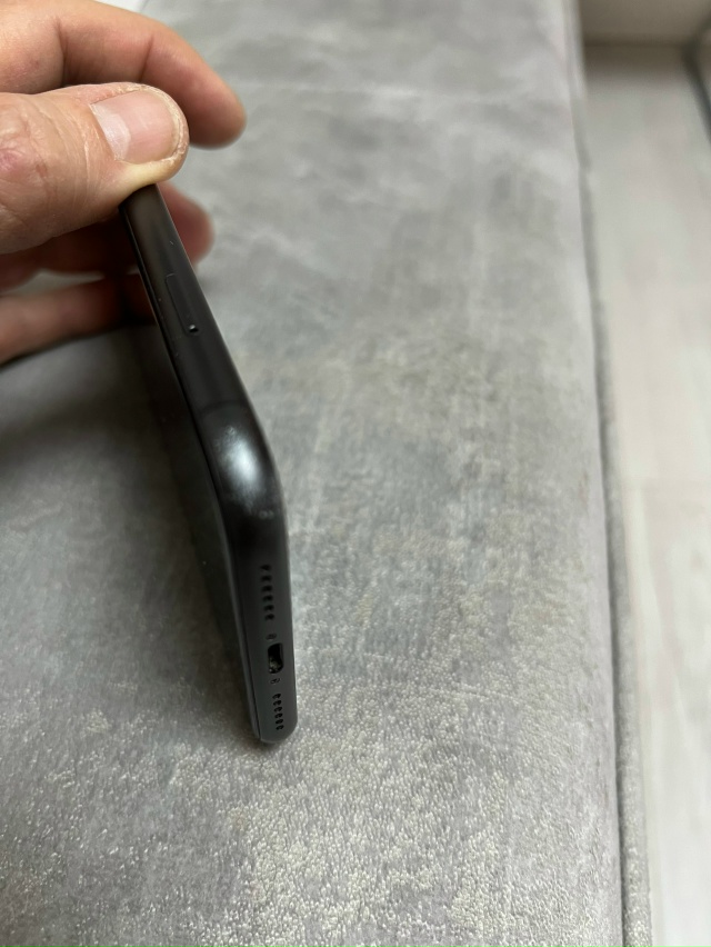 Фото 1-4. Продаю айфон 11 , 128 гб
Состояние хорошее,есть по...