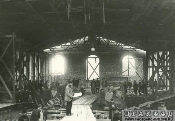 Строительство стекольного завода. Калище. 1904 год
#фото...