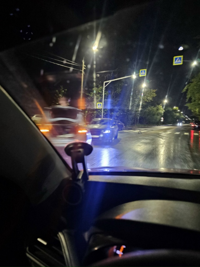 Два ягура на рокадке не разъехались