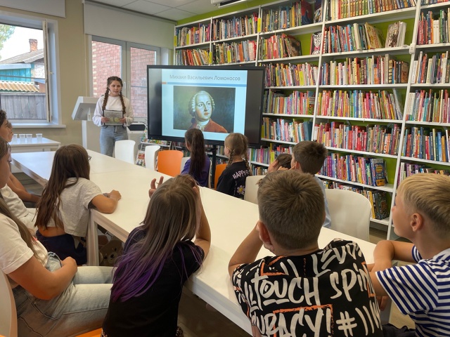 👨‍🎓Открываем мир знаний вместе👩‍🎓
📚В библиотек...