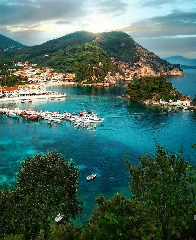 Греция 🇬🇷, Город Парга
Парга - один из самых красивых...