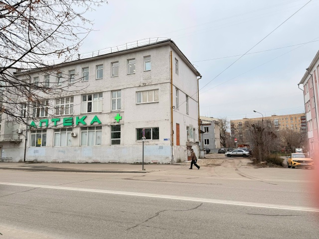 Тут вроде что-то было? Кажется что-то убрали…