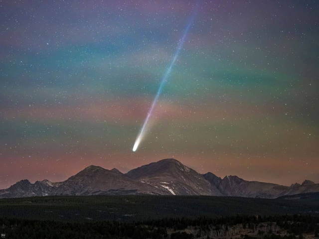 Комета C/2025 A6 (Lemmon) прошла на минимальном расстоянии от ?...