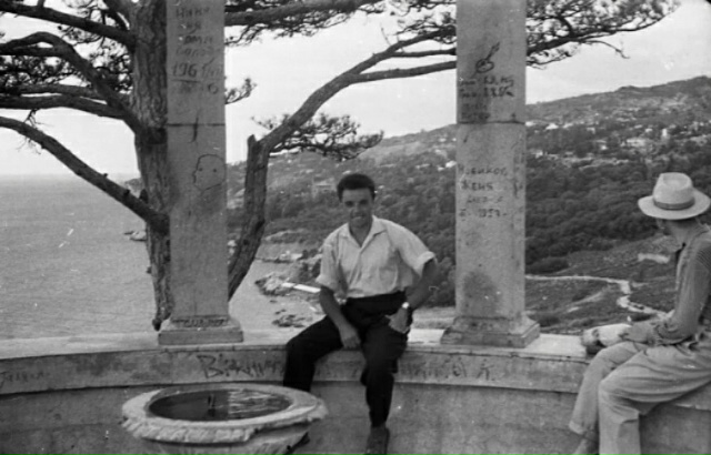 Знаменитая и всеми любимая беседка (ротонда) «Приют ту?...