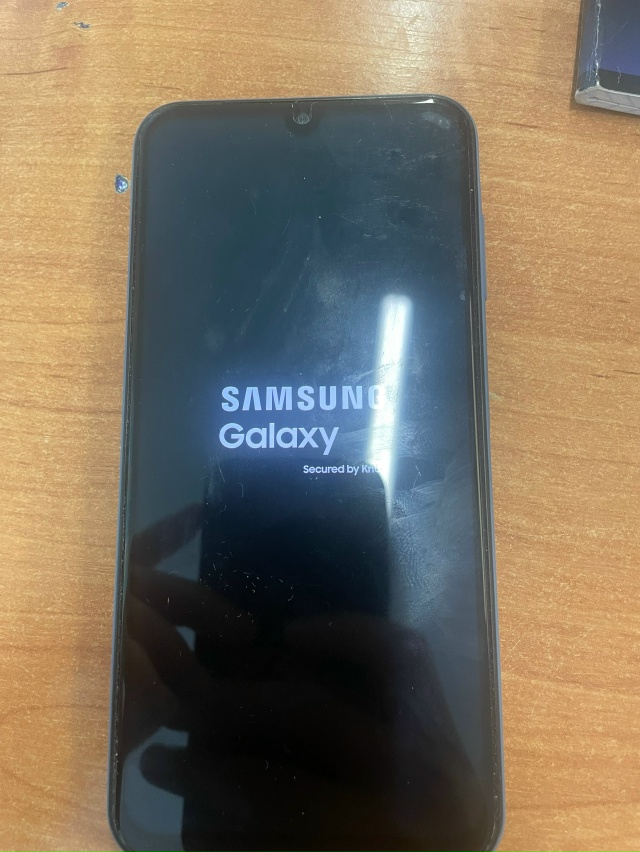 Продам SAMSUNG Galaxy A15 256гб
Герцовка экрана 90герц
Камера 50мг...