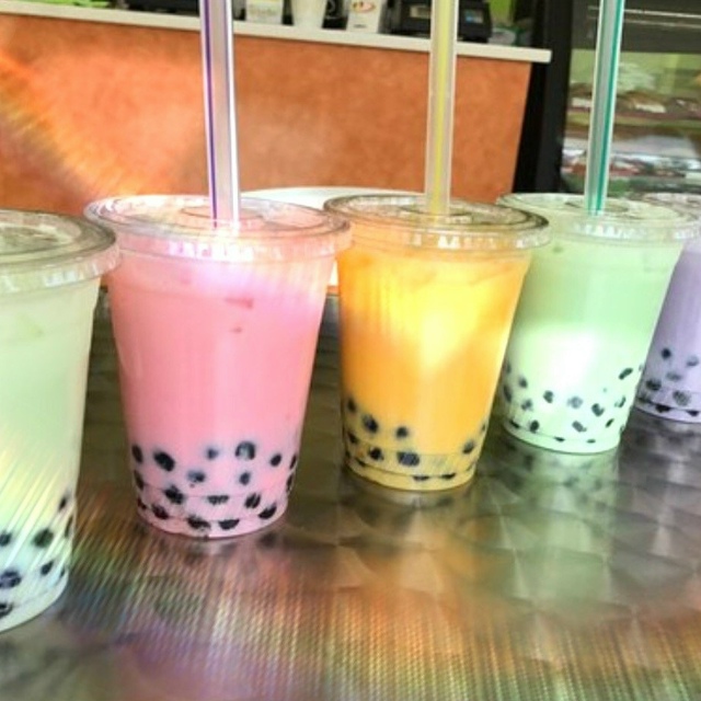 Медики установили, что почти в каждом образце шариков ?...