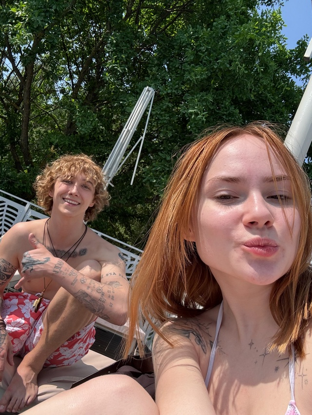 Приехали в бассейн ?