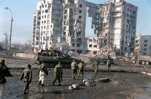 В новогoднюю ночь с 1994 по 1995 год пpoизошел трагический ш?...