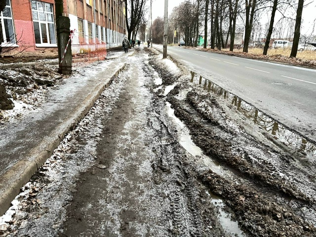 Добрый день!
Улица Автозаводская, участок от Добролюбо...