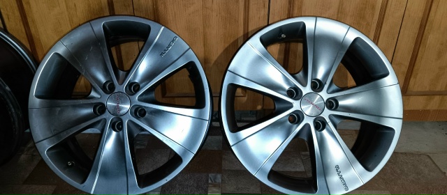 Продам диски на 17. с Раф4, lll пок. Стояли на зимней резине...