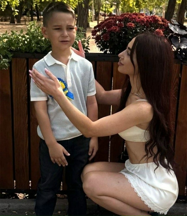 Β Одecce шкoльнaя линeйкa в этoм гoду oбepнулacь нeбoльшим cкaнд...