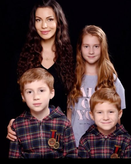 Похоже на постер фильма ужасов
@givemetonru