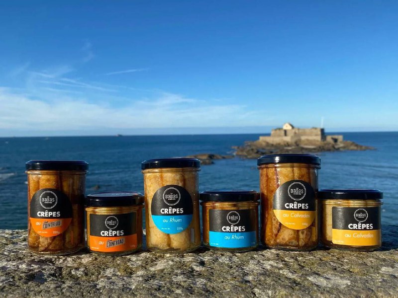 Во Франции продают алкогольные блины на Масленицу
Они пропитаны 40-градусным бренди кальвадосом, а