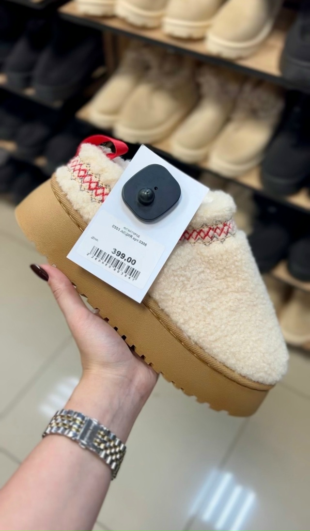 Угги за 399 рублей - такое возможно?
Да, еще как! Черная п?...