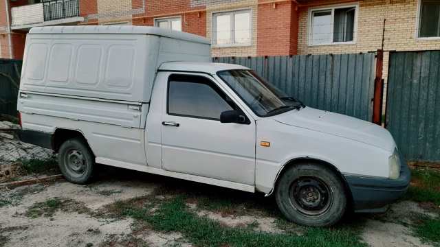 Продаётся Иж, 2000 г, на ходу. Все вопросы по телефону 8922557...
