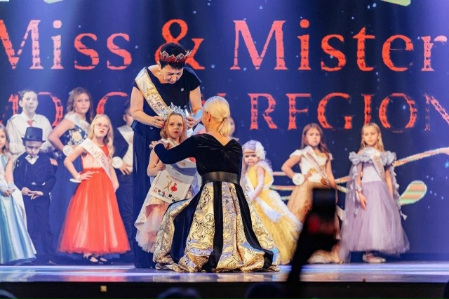 Красота спасёт мир! 🤩
В Доме культуры на площади Пушк?...