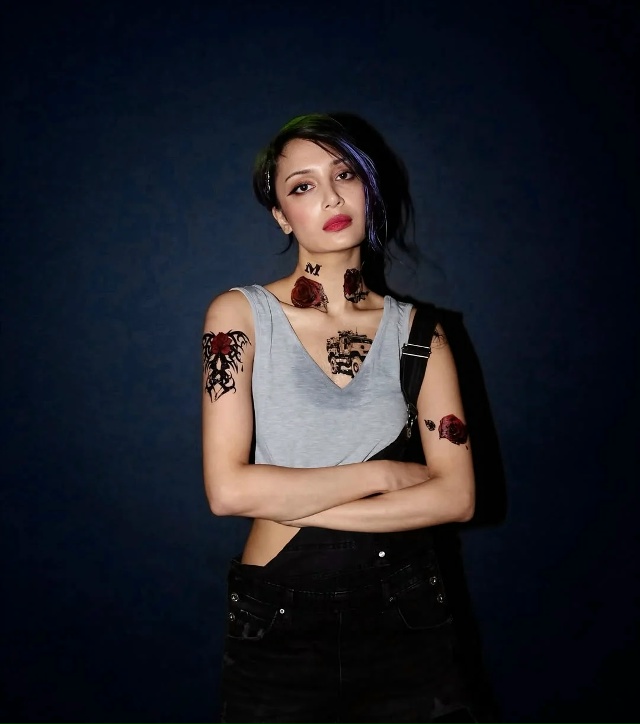 Шивани Шарма, известная модель, которая послужила прот...