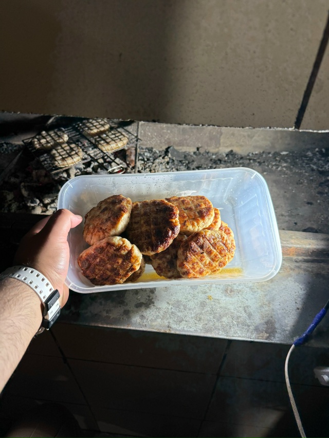 Привет, Волгореченск! 🎄✨
Мы в кафе OASIS уже в полную си...