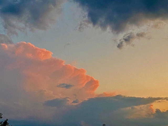 Сегодняшний закат 🌅
Фото от подписчиков