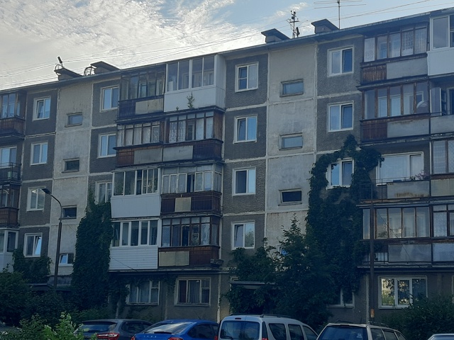 А как люди живут на 1 и 2 этажах? 😬
Не выключают свет на ?...