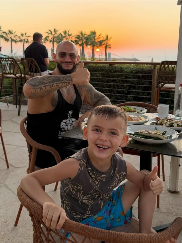 Джиган из последних сил пытается спасти брак😅 Рэпер...