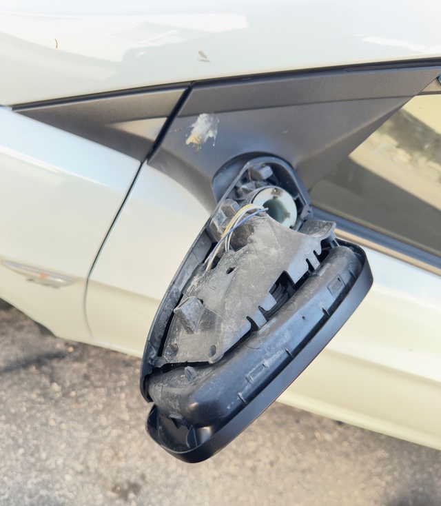 Сегодня ночью, между Вайлдбериз и Пятерочкой (конец дв?...