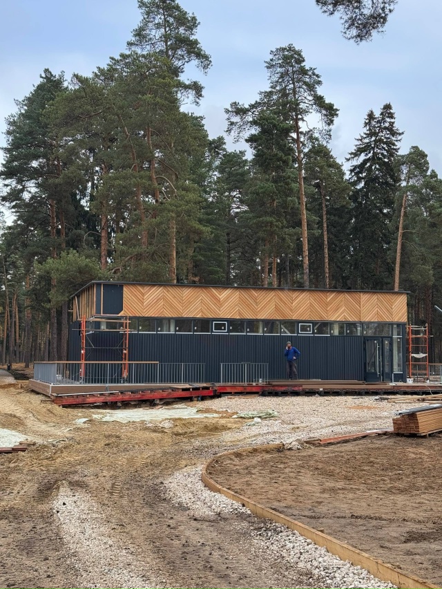 ? В Парковском лесопарке строят новый парк - и, призна?...