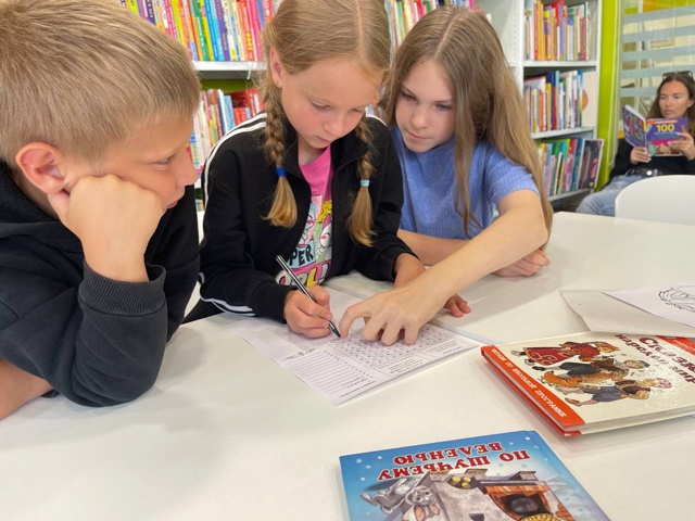 📚✨ Детская библиотека имени В.Г Сутеева продолжает р?...