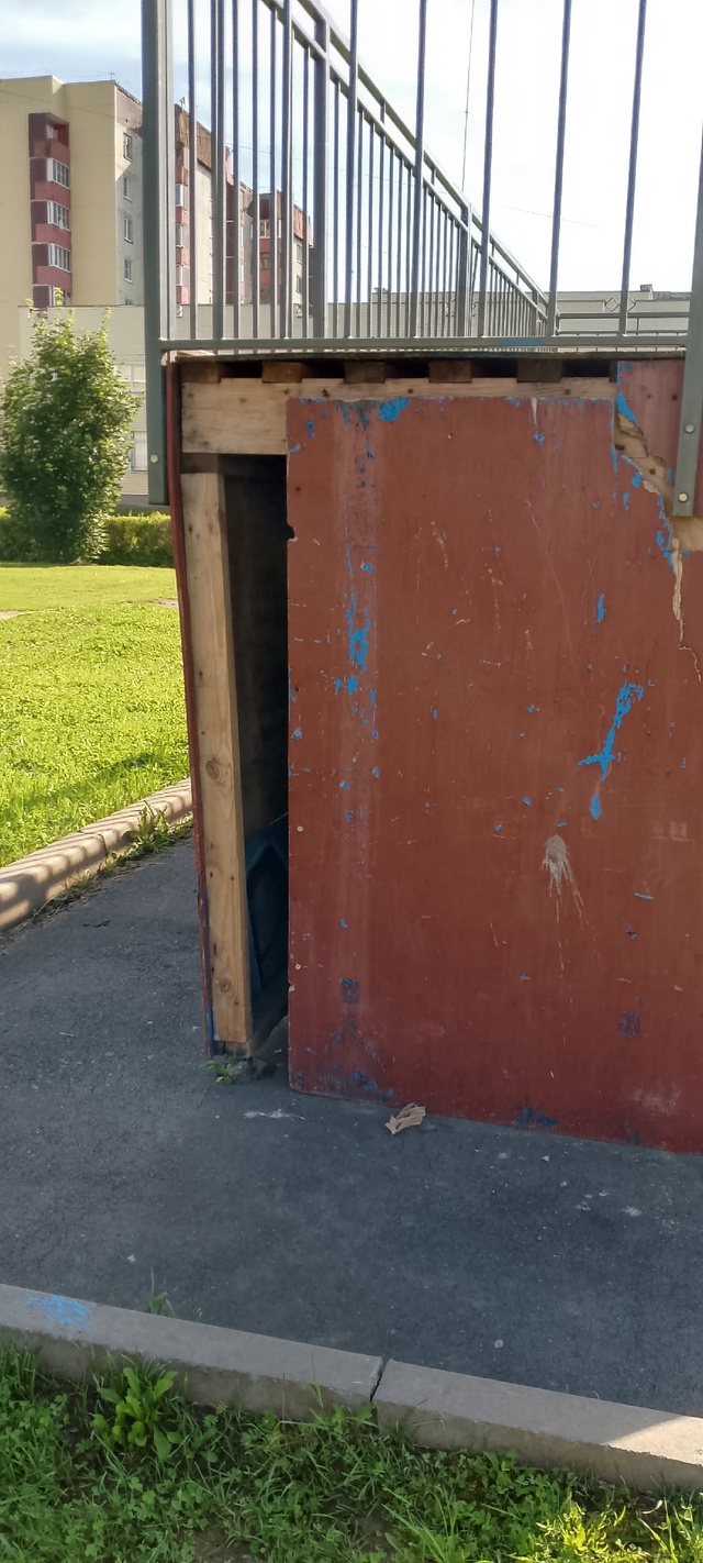 СКЕЙТ-ПАРК ВОЛХОВ 2
На фото показан бардак, с которым д?...