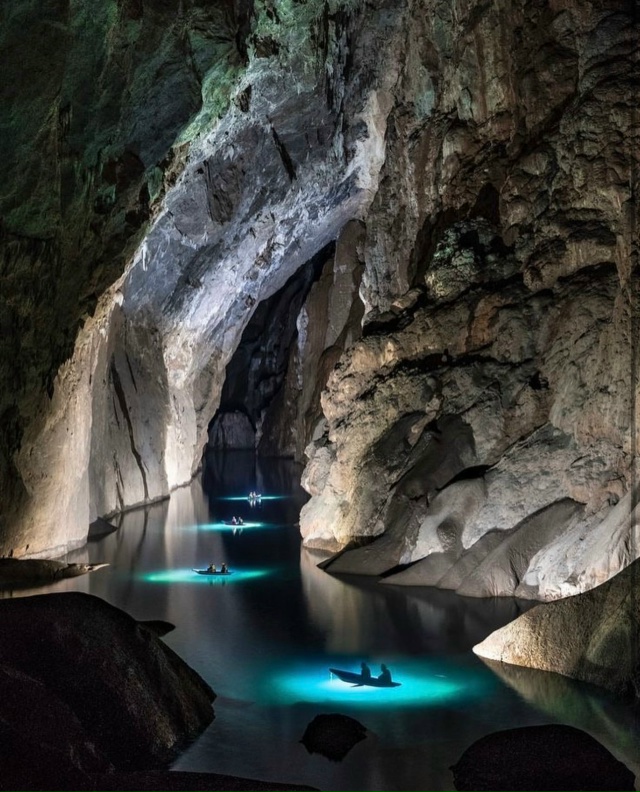 🌍 Пещера Шондонг во Вьетнаме — крупнейшая в мире, и од...