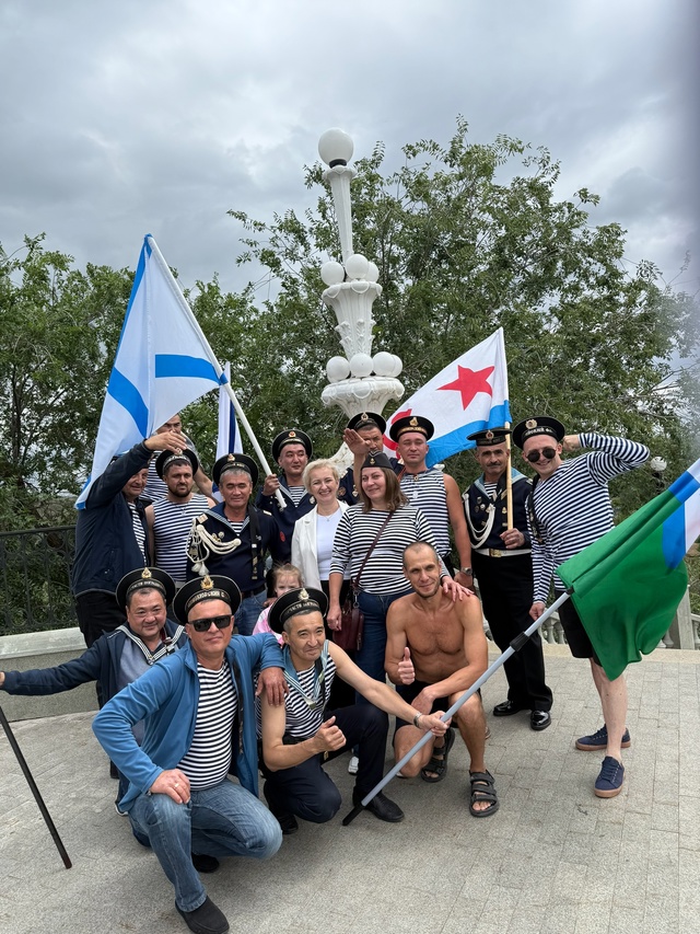 С Днем ВМФ⚓️🇷🇺💪
Моряки Спасибо Вам за Службу!!!
Здо?...