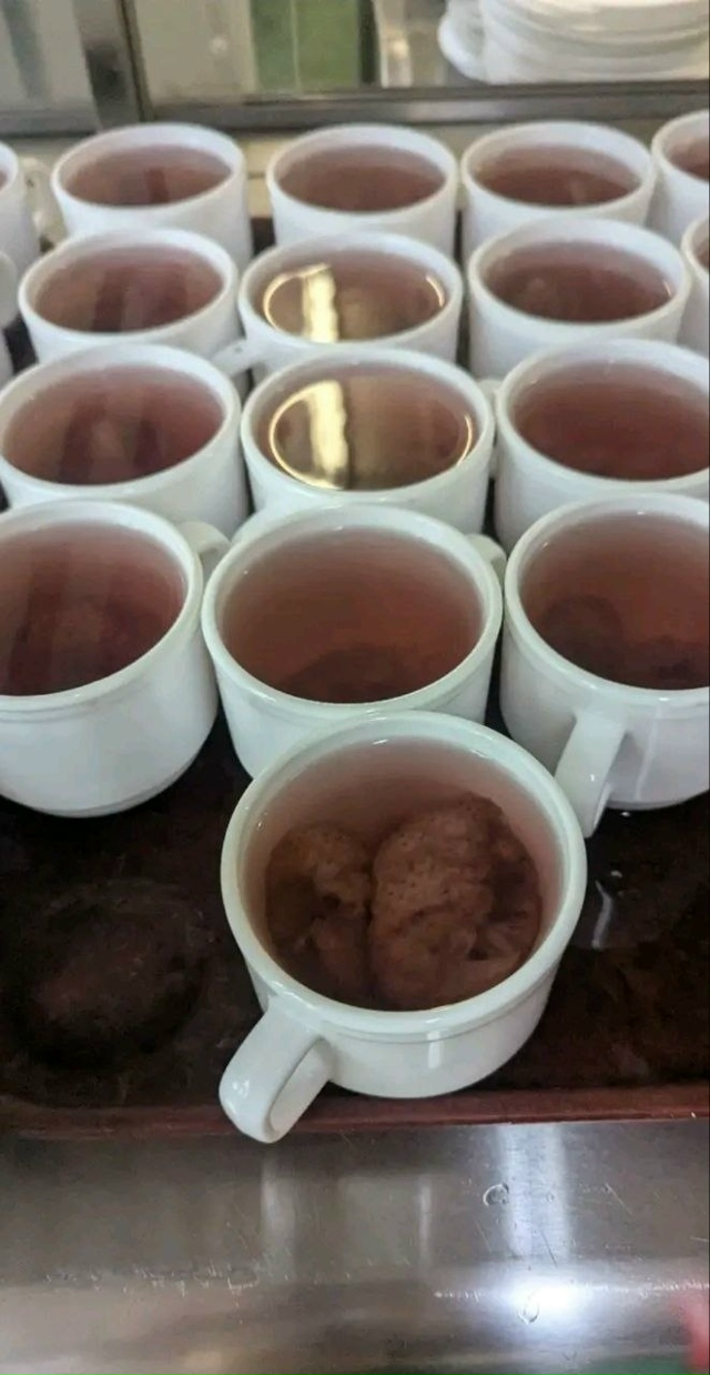 Современные напитки в школе🤢
Это КОМПОТ или РАКОВАЯ О...