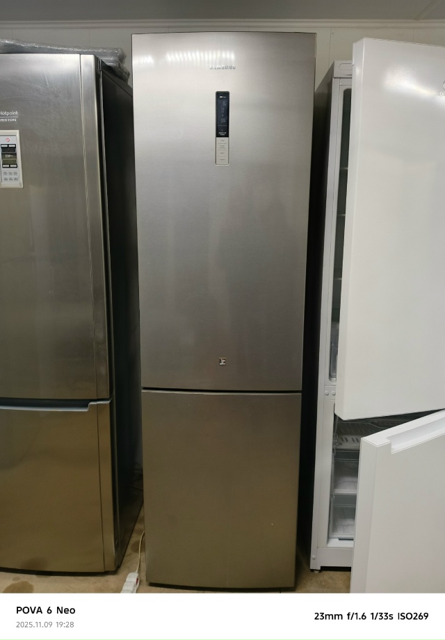 Продажа холодильников.и морозильная камери в исправн?...