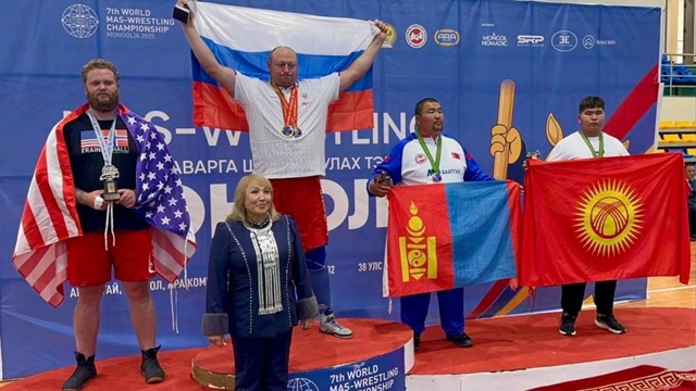 🏆Смоленский богатырь стал чемпионом мира в шестой ра?...