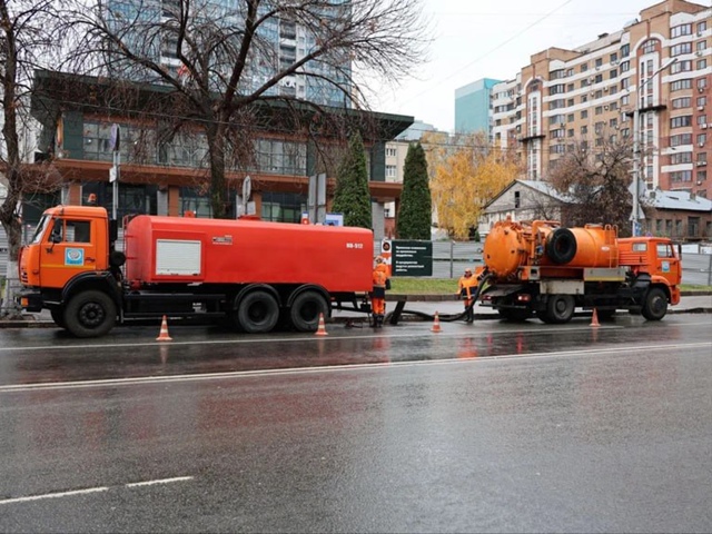 💪🏻 27 километров ливневок и более 1000 колодцев очистил...