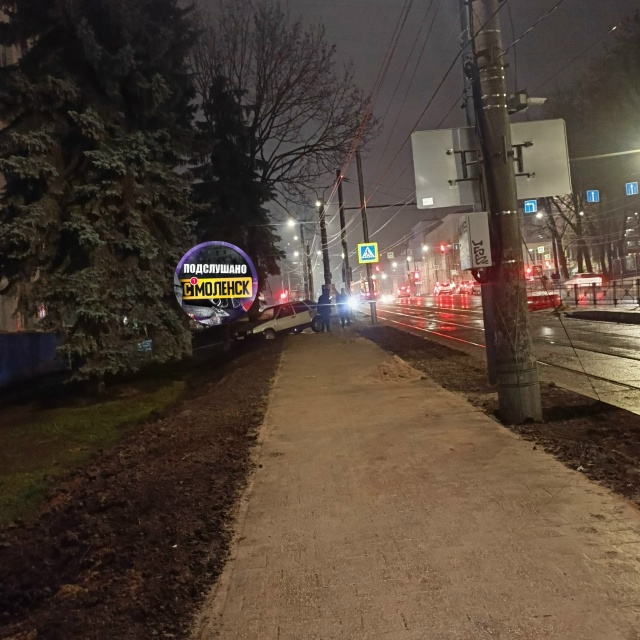 ❗️На Тенишевой водитель легкового автомобиля не спра...