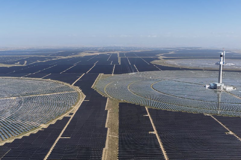 Китай показал миру свою ферму солнечных панелей — и у журналистов The New York Times буквально отвис