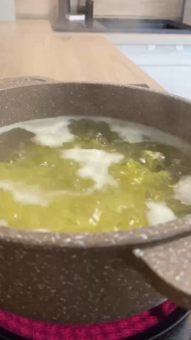 Сливочный суп с охотничьими колбасками - нежный, вкусн?...